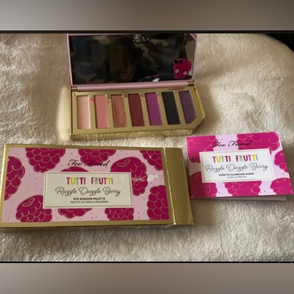 Limited edition Too faced Eyeshadow pallet - Picture 4 of 5